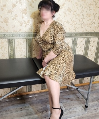 Я знаю, как доставить тебе настоящее удовольствие и максимальное удовлетворение. Мои услуги всеобъемлющи и включают в себя эротический массаж, классический и оральный секс, а также различные эксперименты в постели. У меня шикарные фото, которые подтверждают мою нежность и привлекательность. Мои клиенты всегда остаются довольны моими услугами и оставляют положительные отзывы. Живу в Москве, так что можем встретиться у меня или в отеле по твоему выбору. Давай, дари себе незабываемые моменты расслабления и блаженства со мной. 💋✨🔥 Полина